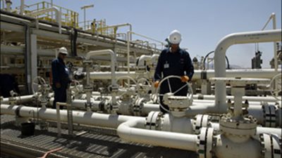 صادرات النفط من جنوب العراق ترتفع مقتربة من مستوى قياسي