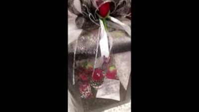 بالفيديو.. رد فعل حليمة بولند على هدية طبيب كويتي يطلب منها الزواج