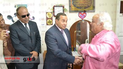 نزلاء دار المسنين بالإسماعيلية سعداء بزيارة القصاص لهم