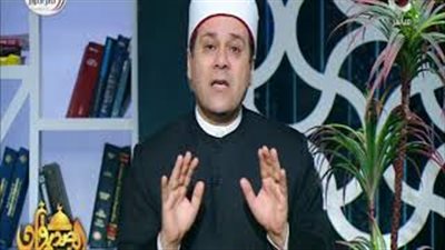 مظهر شاهين: 