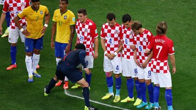 استخدام «رذاذ» التحكيم في الدوري الإسباني الموسم الجديد