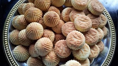 كعك العيد بالزباي وحشو المكسرات بطريقة سلمى فؤاد