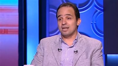 «نائب بولاق» يتوقع الإطاحة بنواب من البرلمان على طريقة «عكاشة»