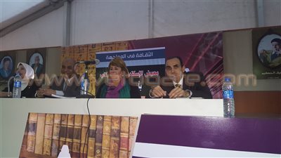 بالصور.. معرض الكتاب بالإسكندرية يناقش تحديات الإعلام الإقليمي