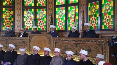 مفتي الجمهورية من لبنان: إشعال فتيل الأزمات الطائفية خطر داهم.. التجربة المصرية فريدة في وحدة شعبها وسلامة أراضيها.. يجب إعادة النظر في مناهجنا وثقافتنا وموروثاتنا