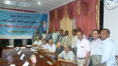 اتحاد الأطباء العرب يقر الحد الأدنى للكادر