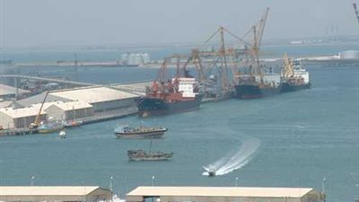 ميناء سفاجا يستقبل سفينة بضائع على متنها 28 ألف طن ألومنيوم