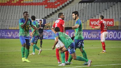 بالفيديو.. «ميدو» يسجل هدف التعادل للمقاصة في مرمى الأهلي