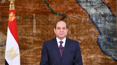 صفحة الرئيس الرسمية تبرز مقتطفات من كلمته في ذكرى نصر أكتوبر