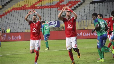 بالفيديو.. الأهلي يتجاوز المقاصة بهدفين في الظهور الأول لمارتن يول