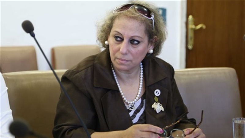 مرفت الكسان، عضو