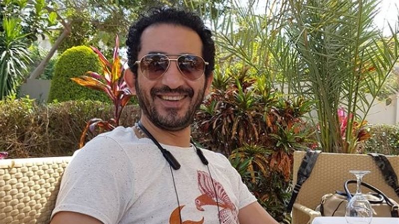 النجم أحمد حلمي 