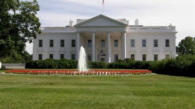 محلل إسرائيلى: واشنطن تلعب بالنار لوقفها المساعدات عن مصر