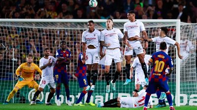 برشلونة يكتسح إشبيلية 0/4 ويقفز لوصافة الليجا