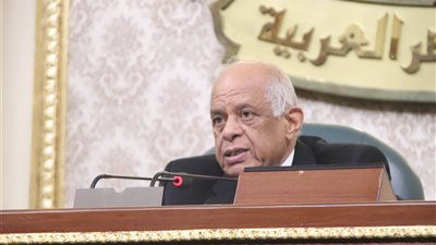 رئيس البرلمان: لن نقبل بحضور أقل من 5 وزراء بالجلسات العامة