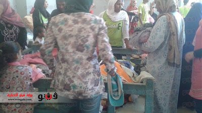 بالصور.. معرض ملابس 