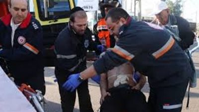 إصابة خطيرة لفلسطيني تعرض للطعن في النقب