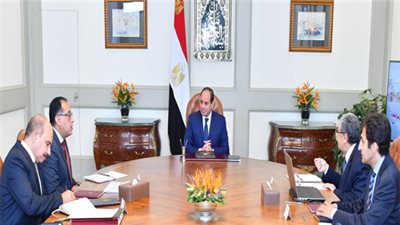 الرئيس ومشروعات الطاقة الكهربائية.. السيسي يكلف بالالتزام بالبرنامج الزمني للتنفيذ.. يوجه بتنفيذ مشروعات الربط الكهربائي مع دول الجوار.. ويشدد على التوسع في مصادر الطاقة الجديدة والمتجددة
