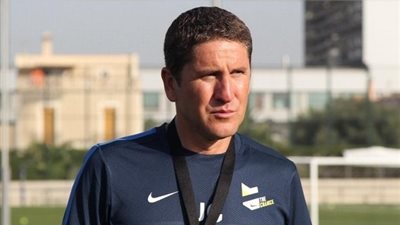 محاضرة بالفيديو للاعبي الأهلي لشرح طريقة لعب سيو سبورت