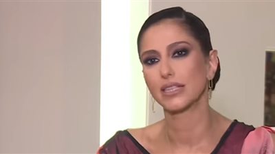 حنان مطاوع تكشف سبب إخفاء حملها بطفلتها 