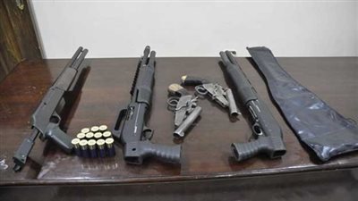 التحقيق مع 16 متهما ضبط بحوزتهم أسلحة نارية غير مرخصة بالجيزة