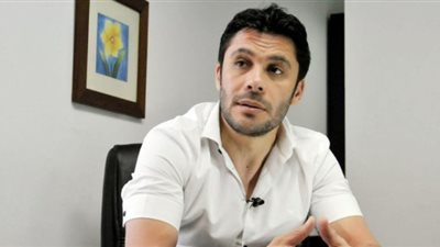 أحمد حسن عن شارة قيادة المنتخب: 