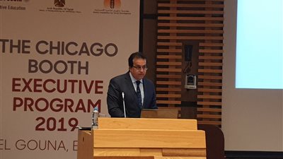 عبدالغفار يشارك في افتتاح برنامج تعليمي لكلية 