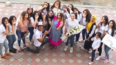 حمدي الميرغني ينشر صورا مع نجمة مسرح مصر بدبلة الخطوبة