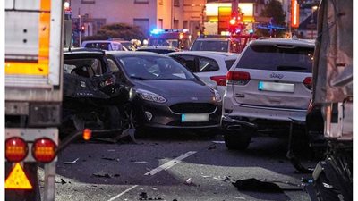 هجوم إرهابي يستهدف 8 سيارات بالقرب من محطة قطارات في ألمانيا (فيديو)