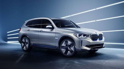 BMW توضح العائق الذي يمنع شراء السيارات الكهربائية