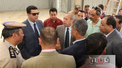 محافظ دمياط يتفقد شون القمح