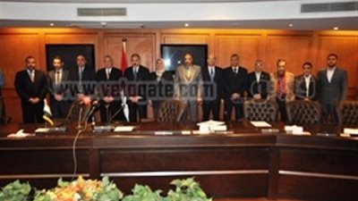 بالصور.. تعاون بين 