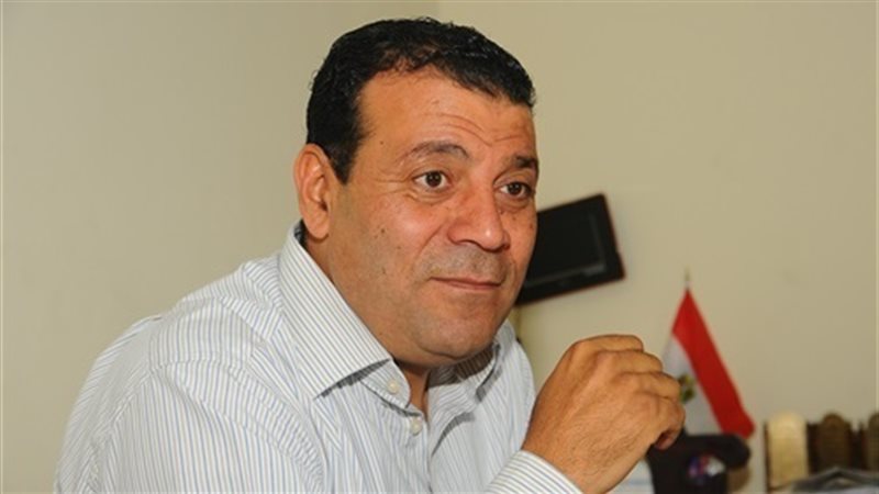 الكاتب الصحفي عصام