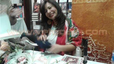 نيفين فائق: جدتي ألهمتني كتابي الأول