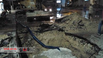 بالصور.. طوارئ في «سموحة» عقب انفجار ماسورة المياه الرئيسية