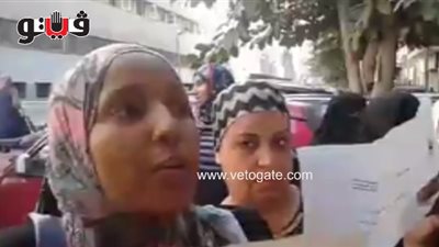 بالفيديو.. وقفة احتجاجية أمام «الوزراء» للحصول على شقق «زواج»