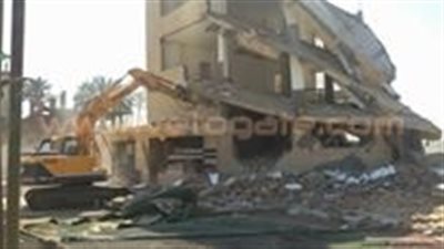 بالصور.. إزالة قصور «الدكش» وأمين موسى بالمثلث الذهبي بالقليوبية