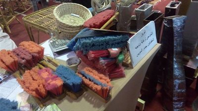 بالصور.. افتتاح معرض المكفوفين للأشغال اليدوية في أرض المعارض