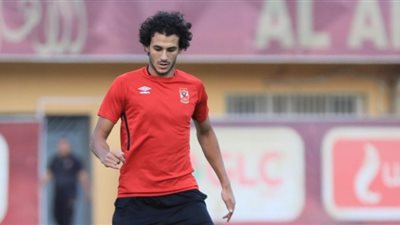 ثنائي شباب الأهلي يشاركان في التدريبات الجماعية