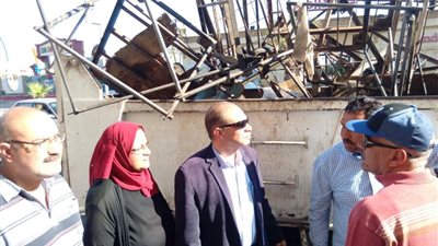 بالصور.. رئيس حي المناخ ببورسعيد يقود حملة لضبط «النباشين»