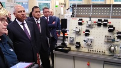 وزير النقل يزور مركز التدريب والمحاكاة التابع لسكك حديد ألمانيا