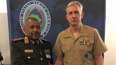 رئيس أركان الجيش السوداني يلتقي قائد قوات «الأفريكوم»