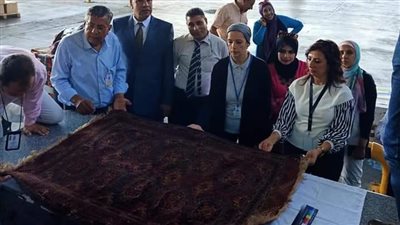 إحباط تهريب سجادة أثرية إلى كندا بمطار القاهرة