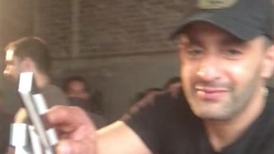 بالفيديو.. أحمد السقا يزور أمير كرارة في كواليس «كلبش»