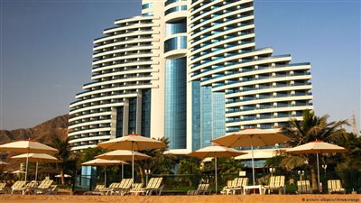 إفطار 5 نجوم لعمال النظافة بـ