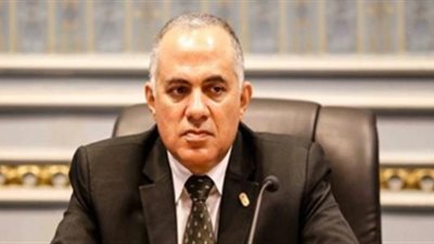 الري تبحث إنشاء كوبري بدلا من المرور أعلى خزان أسوان