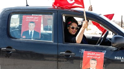 حشود شعبية في تونس تستقبل نبيل القروي عقب الإفراج عنه (فيديو)