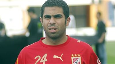 أحمد فتحي يعود من لندن اليوم.. ويتفق على التجديد للأهلي