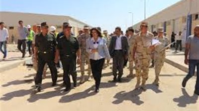 مرور دمياط يتابع أزمة خطوط سير لمدينة الأثاث