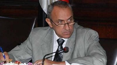 أبو حديد يرفض حل مشكلة المفصولين من شركة بنك الائتمان الزراعى